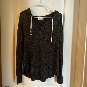 Long sleeve, hooded Hollister top